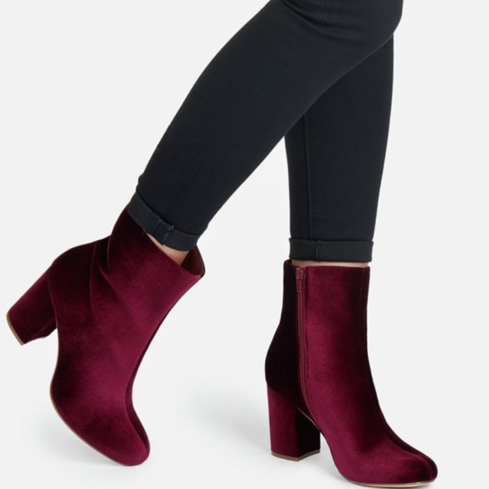 JustFab Eberly Boudreaux Velvet Ankle Booties 7.5
